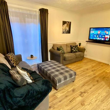 Easyrest Spalding - 4 Beds & Free Parking - Central & Modern Open Plan Apartment - Convenient Location Extérieur photo